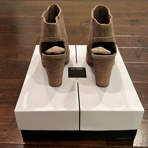 Dolce Vita Payton Dark Taupe Suede Heel Size 6 - Picture 4 of 6